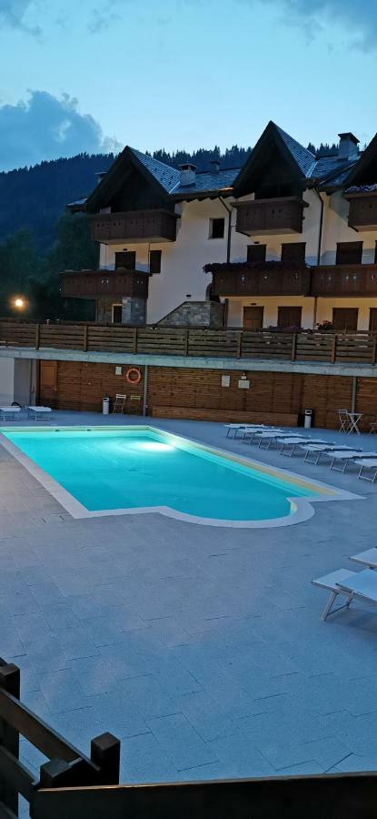 Borgo Alpino Chalet 4 阿帕里卡 外观 照片