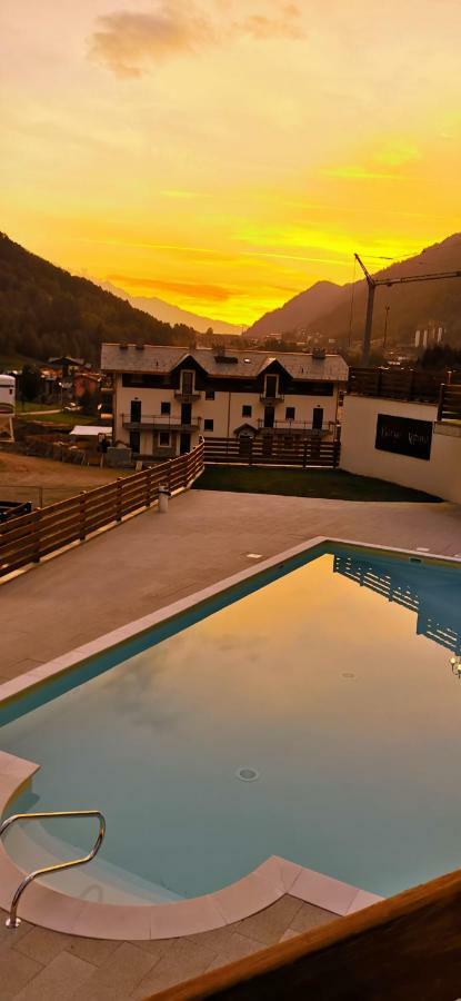 Borgo Alpino Chalet 4 阿帕里卡 外观 照片